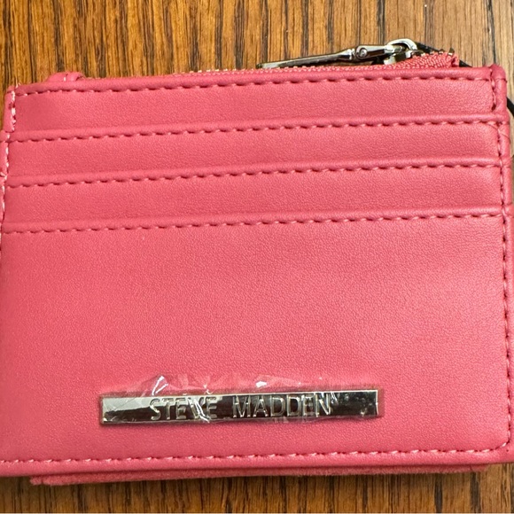 Steve Madden Small Card Case/Wallet Pink- NWT - Picture 2 of 8